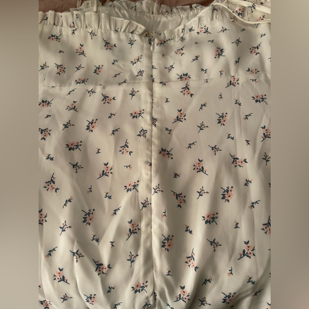 Lulu’s white floral print shoulder tie dress - Picture 3 of 9